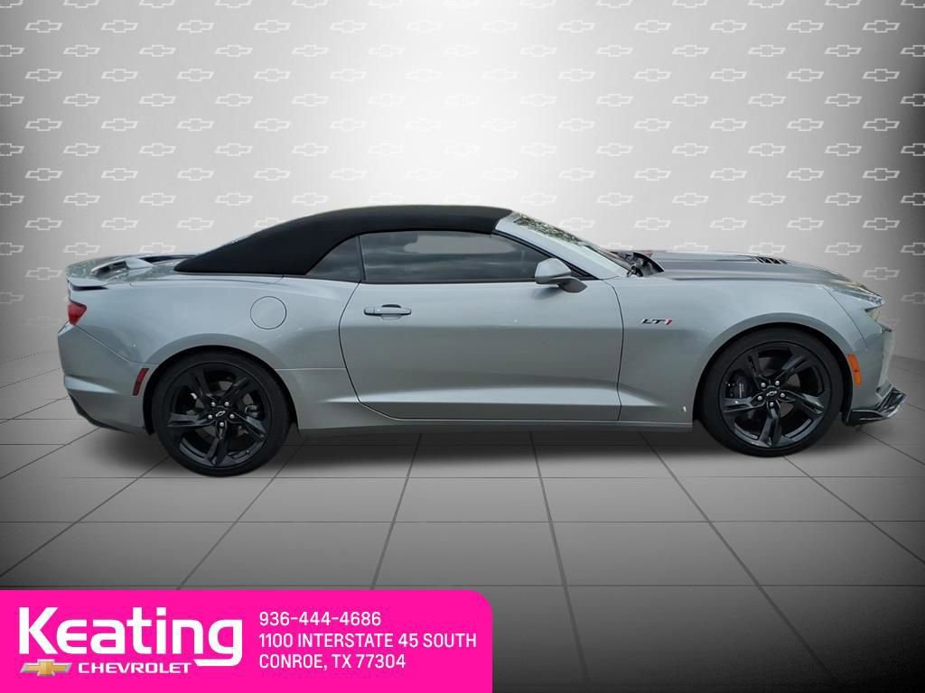 Used 2023 Chevrolet Camaro LT w/ Technology Package RWD image 4
