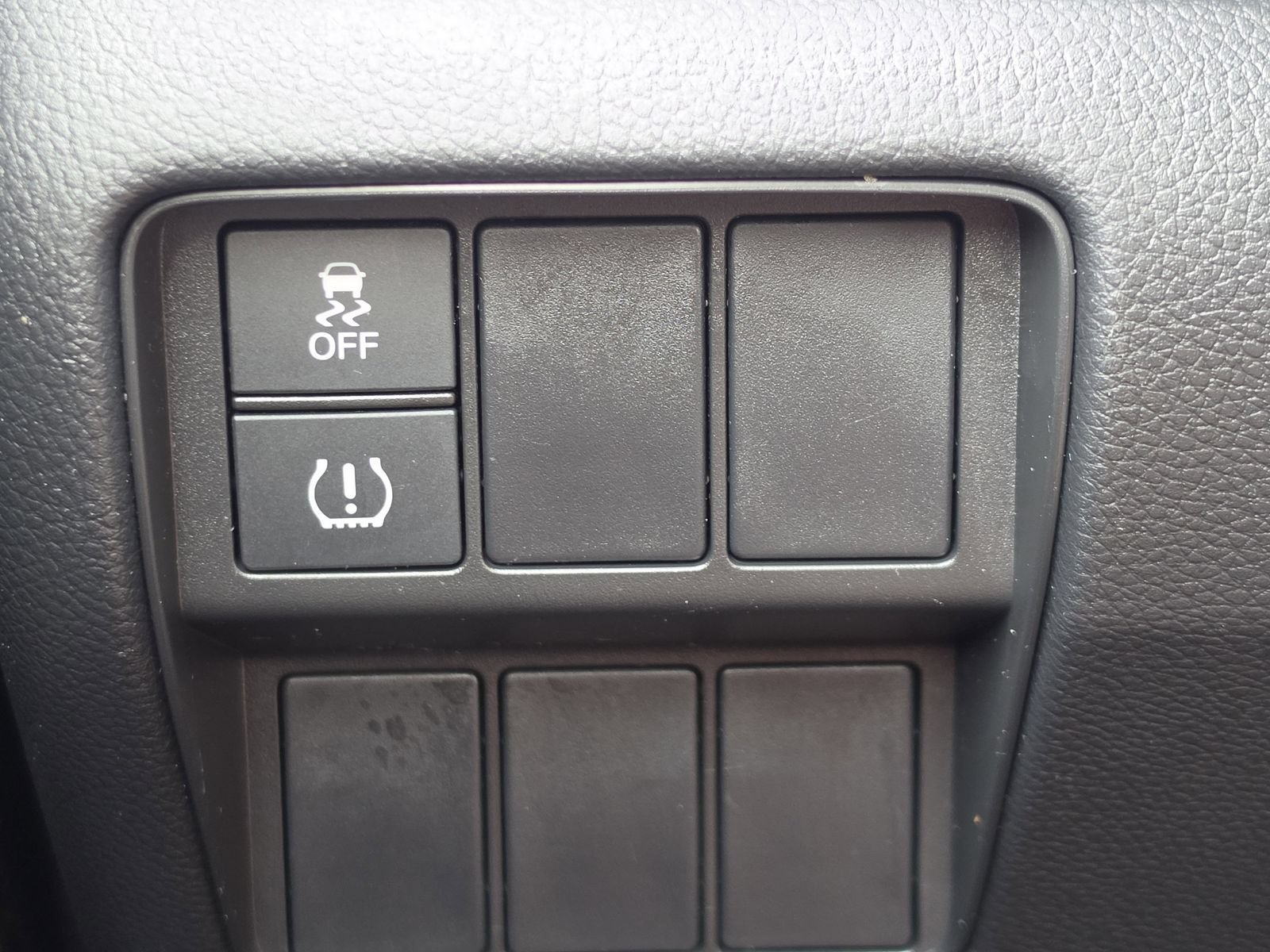 Used 2017 Honda CR-V LX image 15