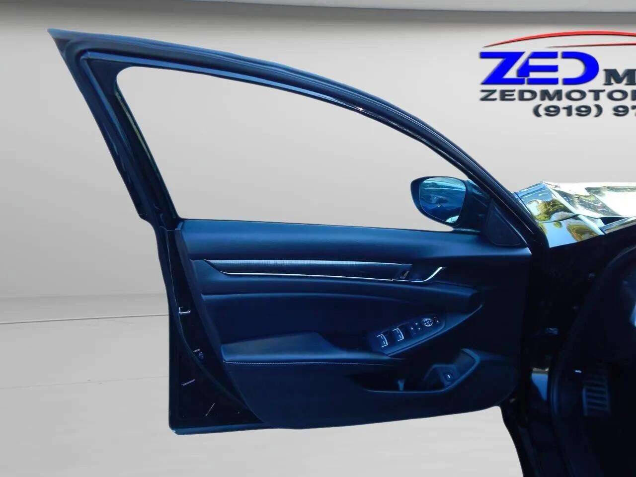 Used 2018 Honda Accord Sport image 13