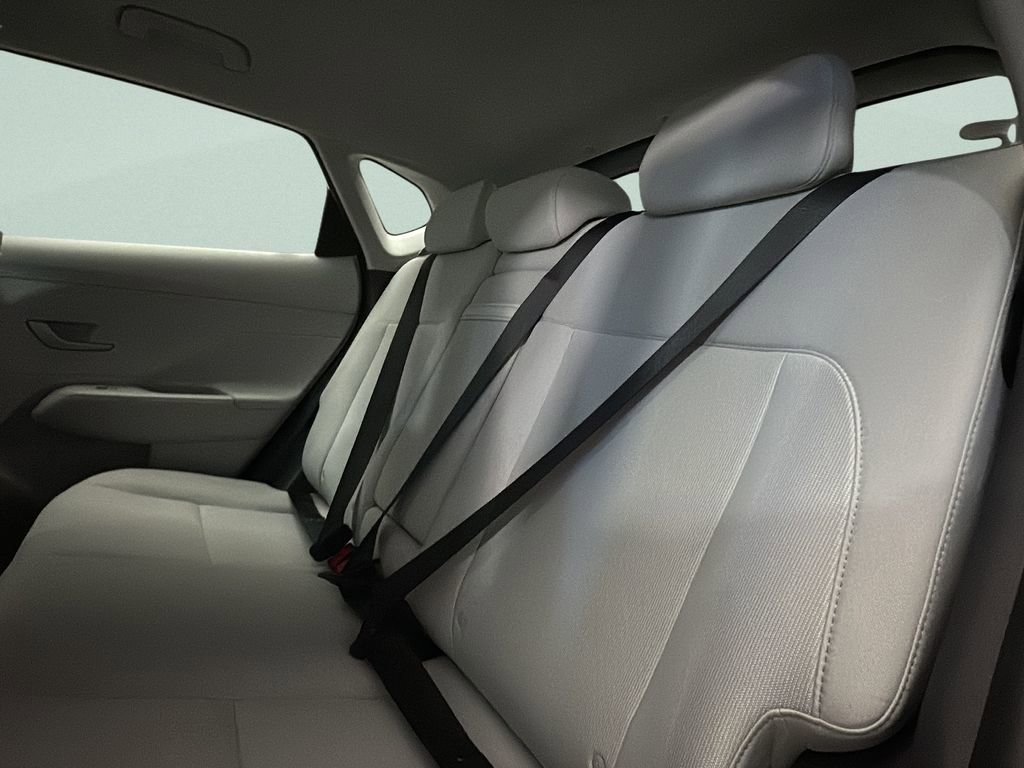 Certified 2025 Hyundai Kona SE image 11