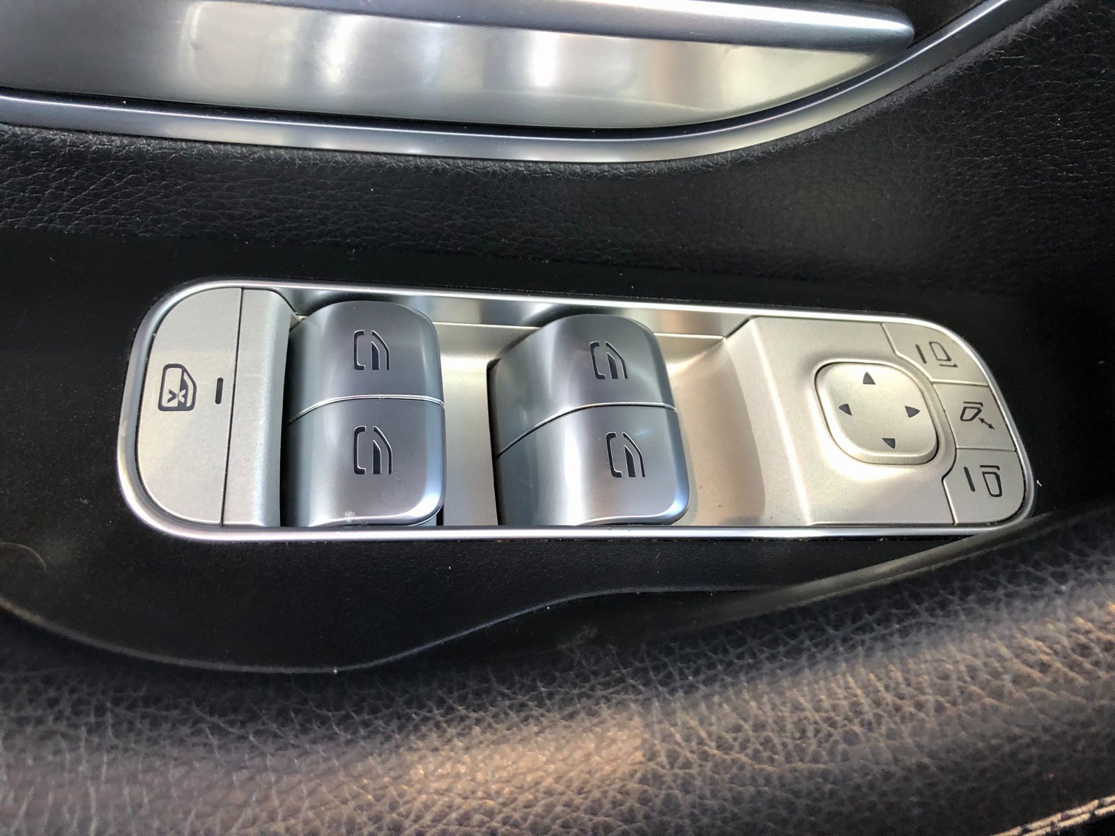 Used 2020 Mercedes-Benz GLE 350 4MATIC image 38