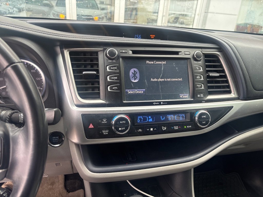 Used 2015 Toyota Highlander XLE image 2