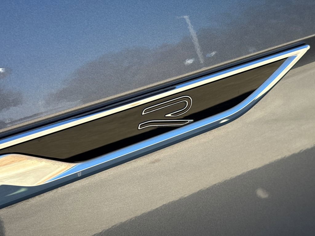 Used 2021 Volkswagen Atlas SEL R-Line w/ MDO Package (Bench Seat) image 6