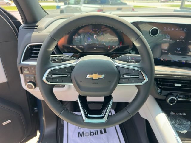 New 2026 Chevrolet Suburban Premier w/ Sun And Tow Package AWD/4WD image 24
