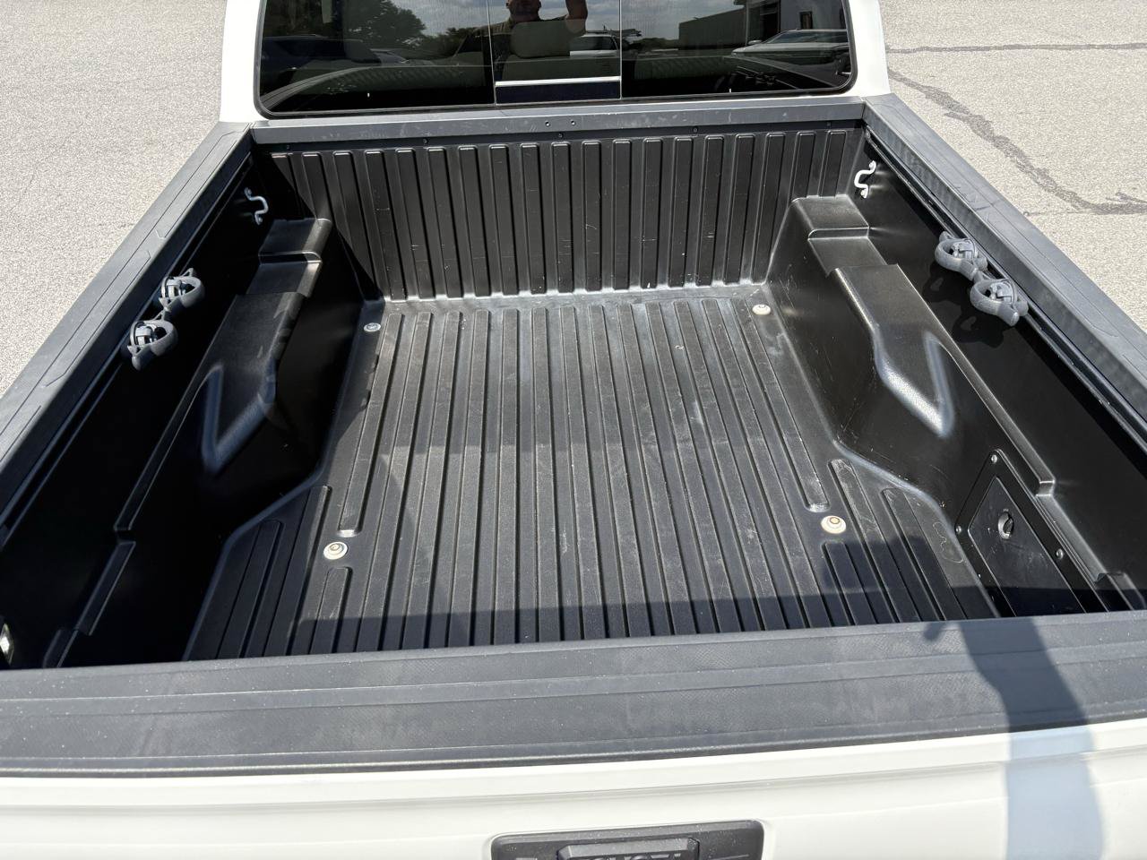 Used 2023 Toyota Tacoma SR5 RWD image 7