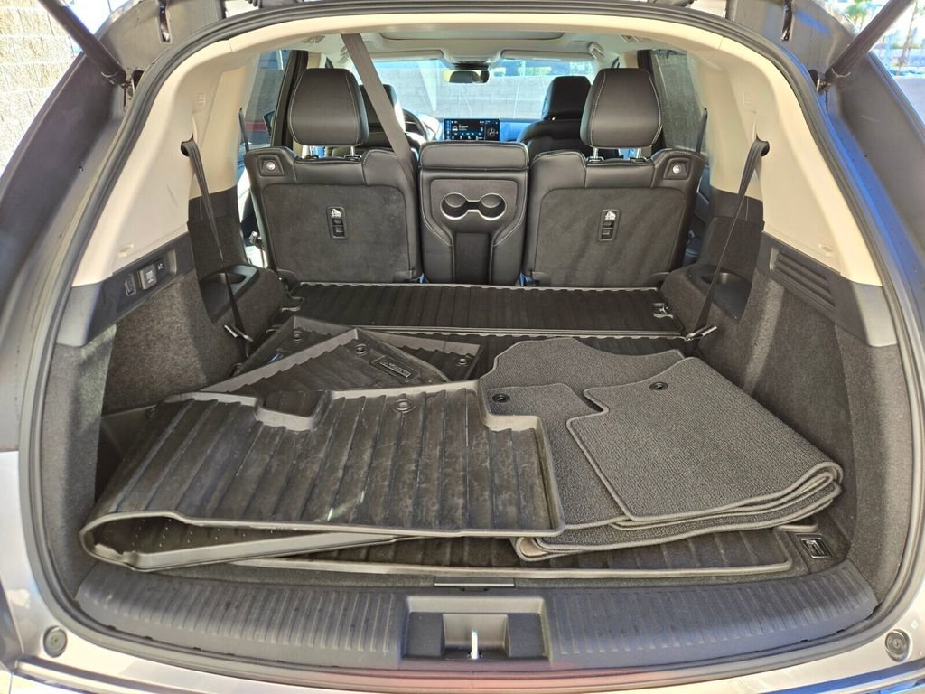 Certified 2025 Acura MDX w/ Technology Package image 17