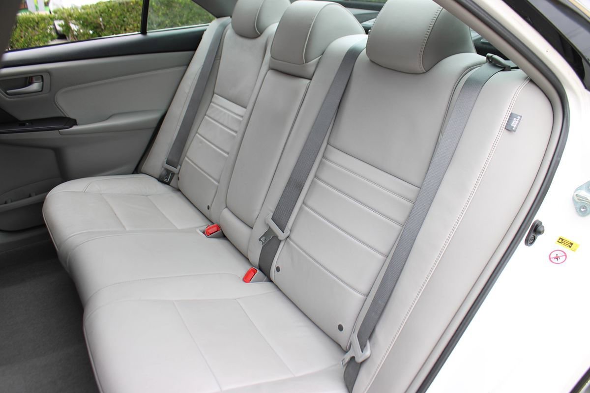 Used 2015 Toyota Camry XLE FWD image 18