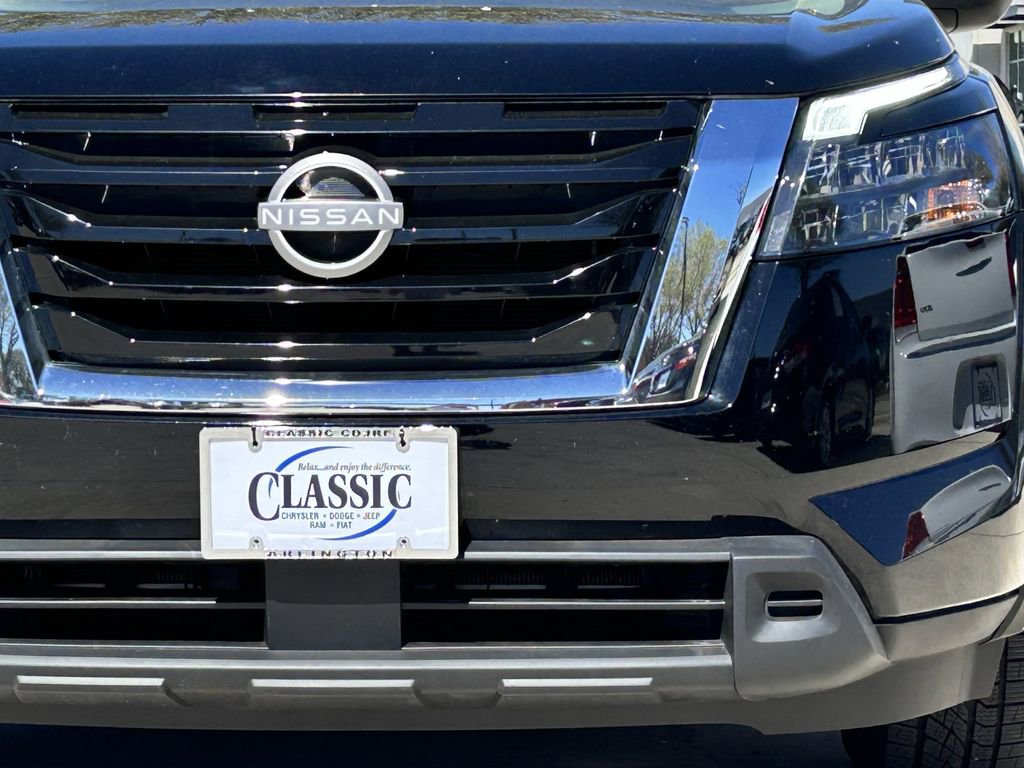 Used 2024 Nissan Pathfinder SV image 9
