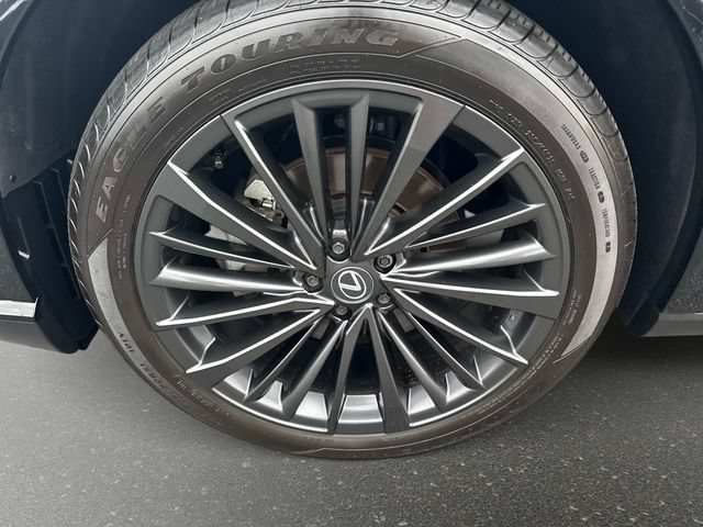 Used 2025 Lexus RX 350 Premium w/ Accessory Package (Z1) FWD image 9