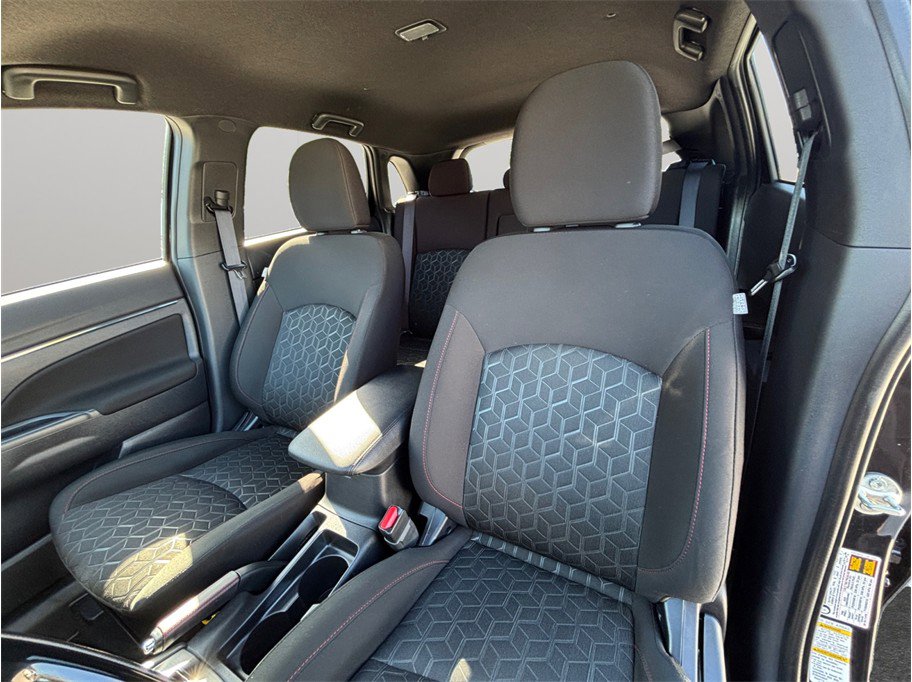 Used 2024 Mitsubishi Outlander Sport LE AWD/4WD image 14