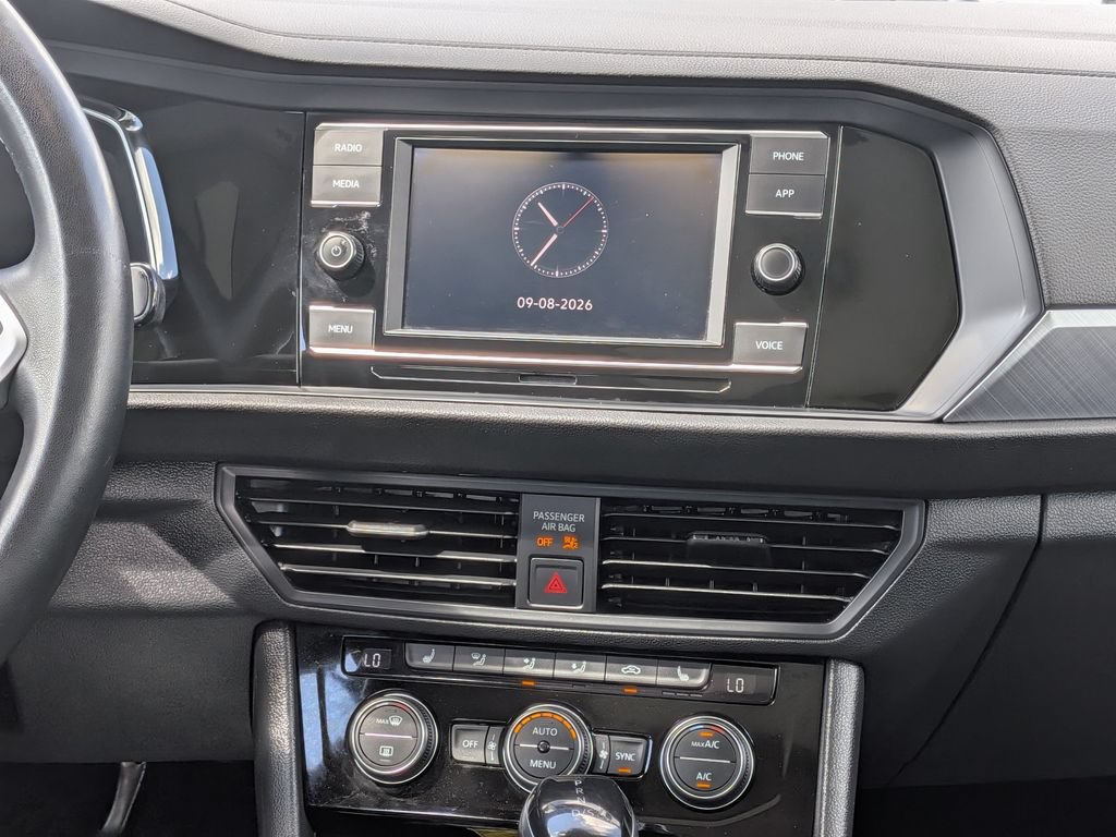 Used 2024 Volkswagen Jetta SE FWD image 15