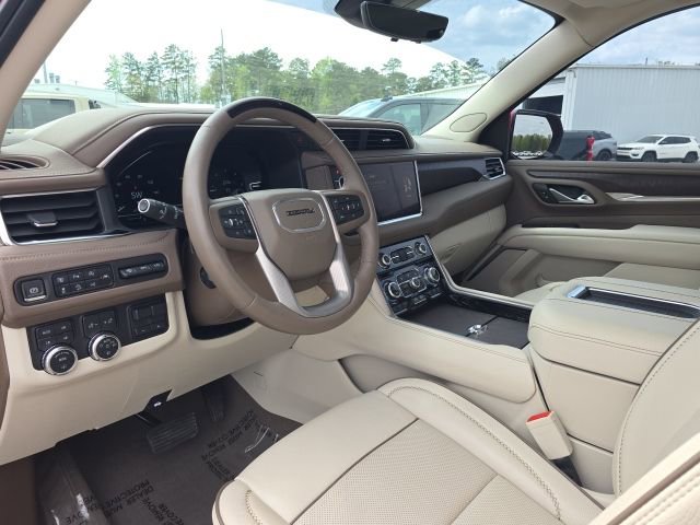 Used 2024 GMC Yukon Denali w/ Denali Reserve Package image 31