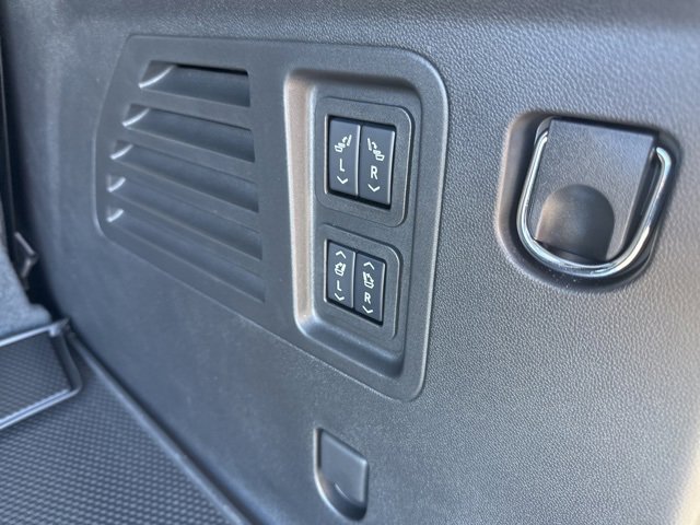 New 2026 Chevrolet Traverse High Country w/ LPO, Floor Liner Package image 8