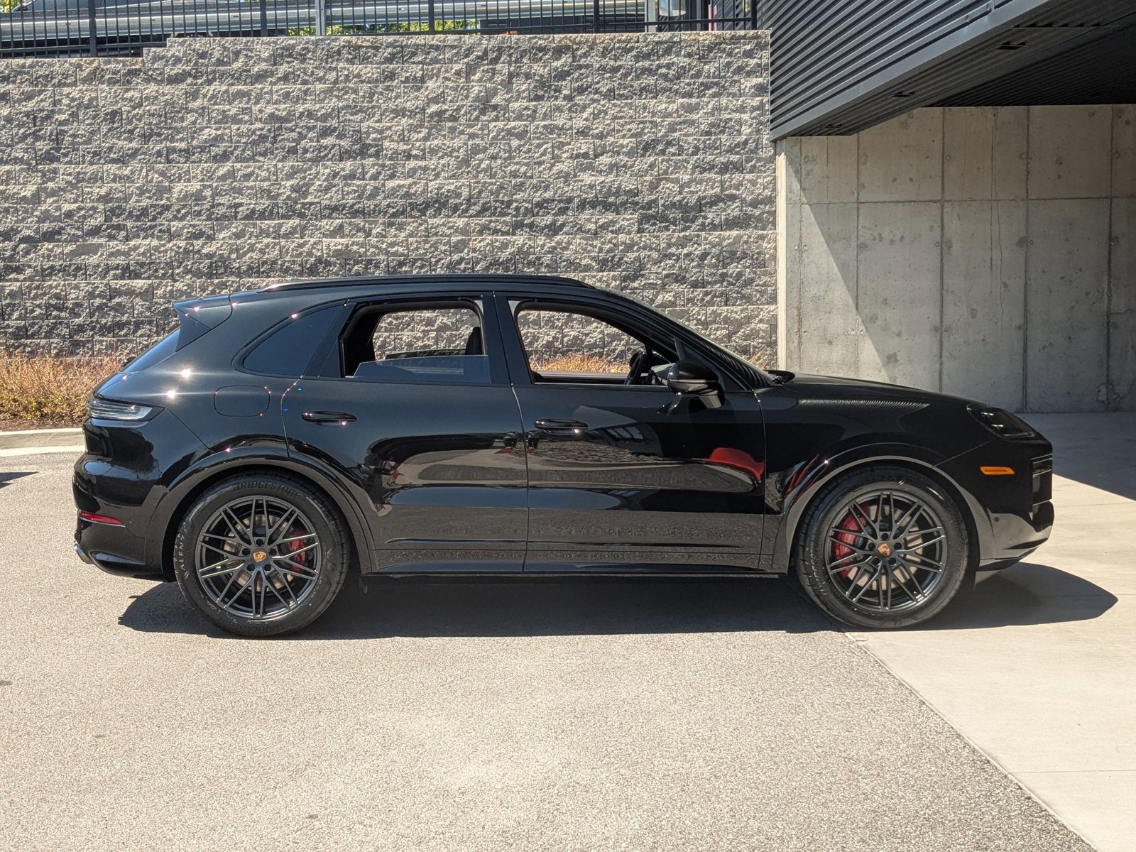 New 2026 Porsche Cayenne GTS AWD/4WD image 8