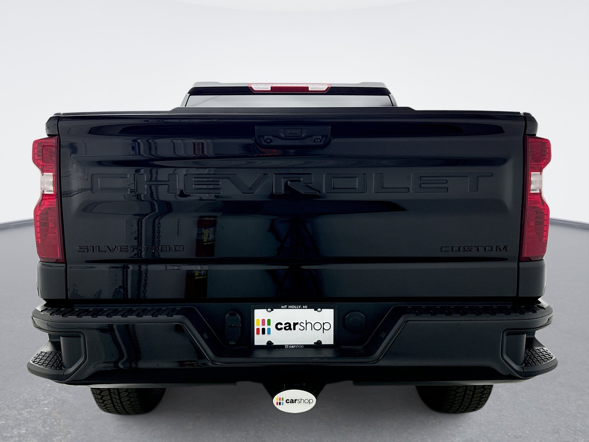 Used 2026 Chevrolet Silverado 1500 Custom Trail Boss w/ LPO, Dark Essentials Package AWD/4WD image 4