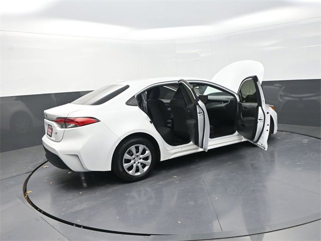 Used 2023 Toyota Corolla LE image 41