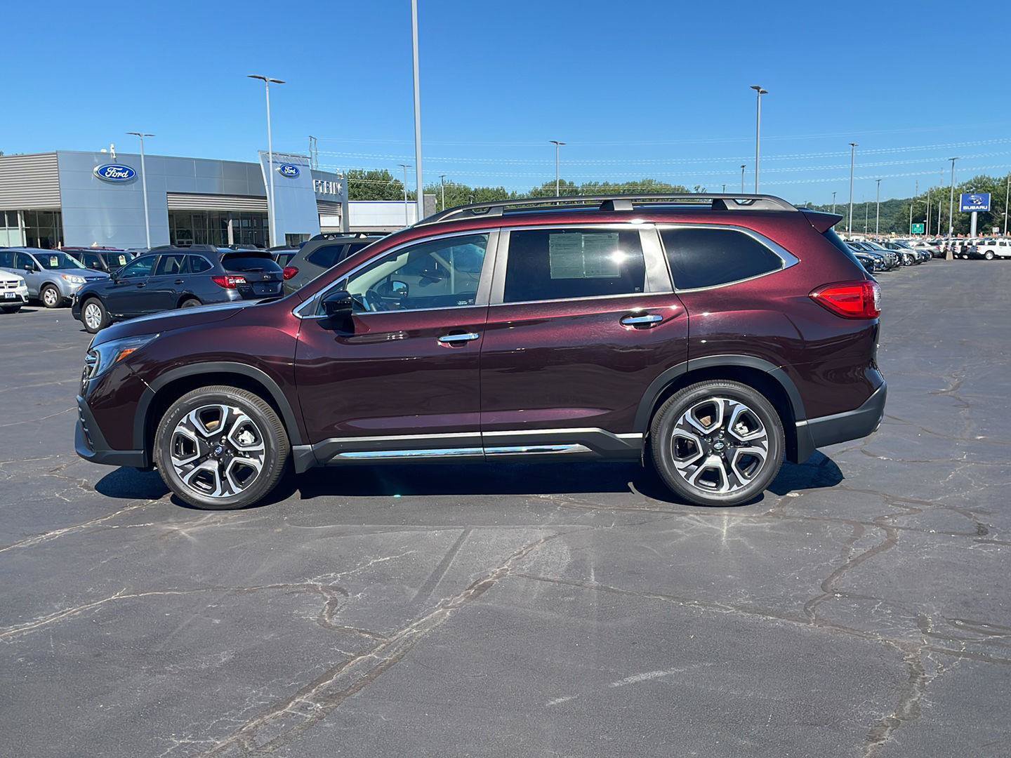 Used 2024 Subaru Ascent Touring w/ Popular Package #2 AWD/4WD image 2