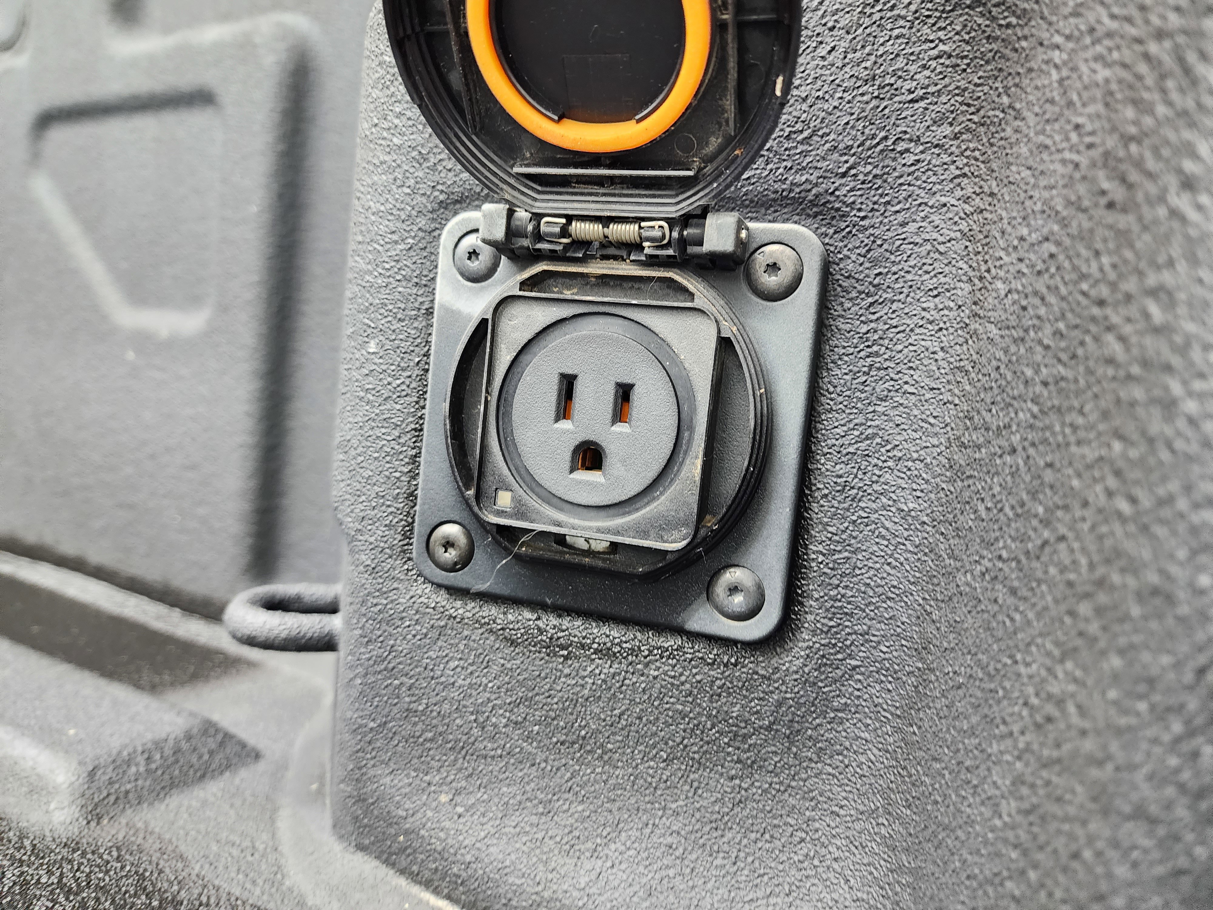 Used 2020 Chevrolet Silverado 3500 LTZ w/ LTZ Plus Package image 30