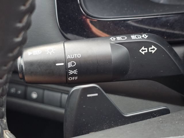 Certified 2024 Nissan Pathfinder SV FWD image 21