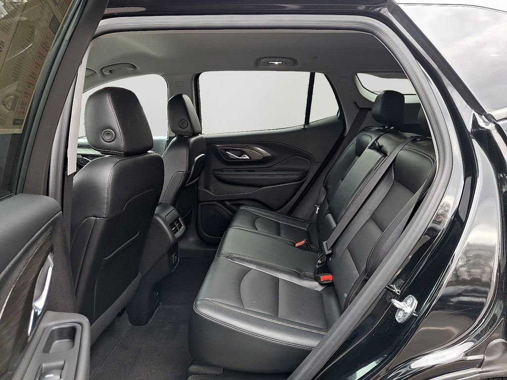 Used 2024 GMC Terrain SLT image 8