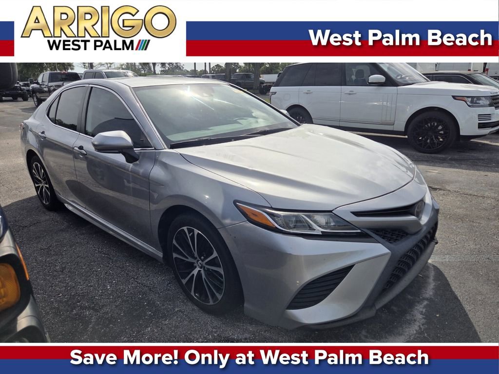 Used 2020 Toyota Camry SE w/ Convenience Package