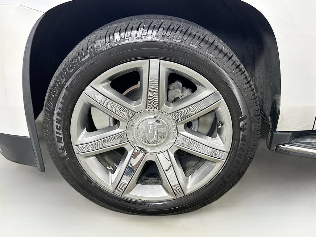 Used 2018 Cadillac Escalade Luxury AWD/4WD image 24