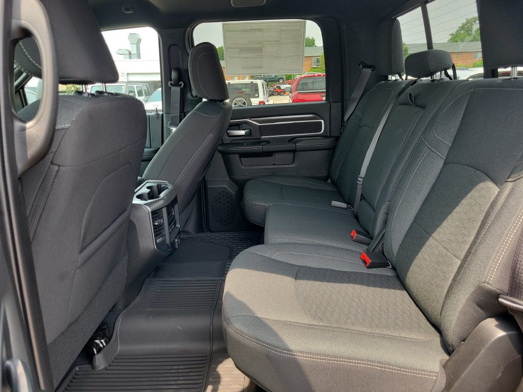 New 2026 RAM 2500 Big Horn AWD/4WD image 9