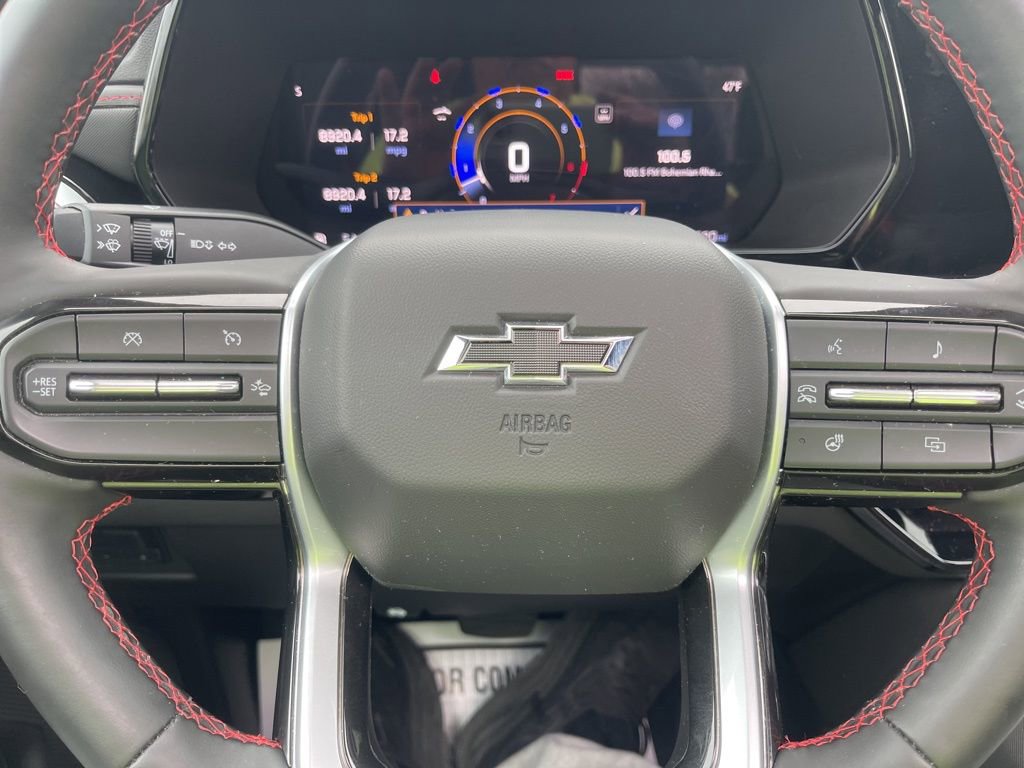 Used 2025 Chevrolet Colorado Z71 w/ Midnight Edition image 29