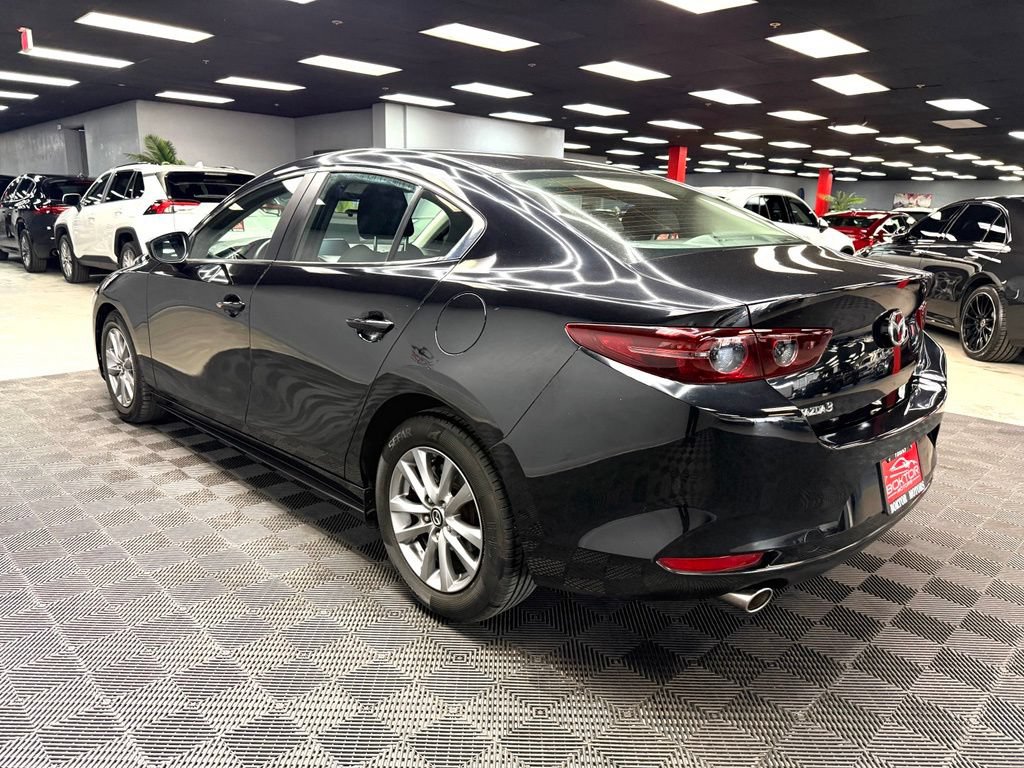 Used 2020 MAZDA MAZDA3 Sedan FWD image 11