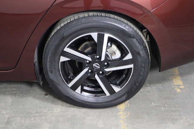 Used 2025 Nissan Sentra SV FWD image 35