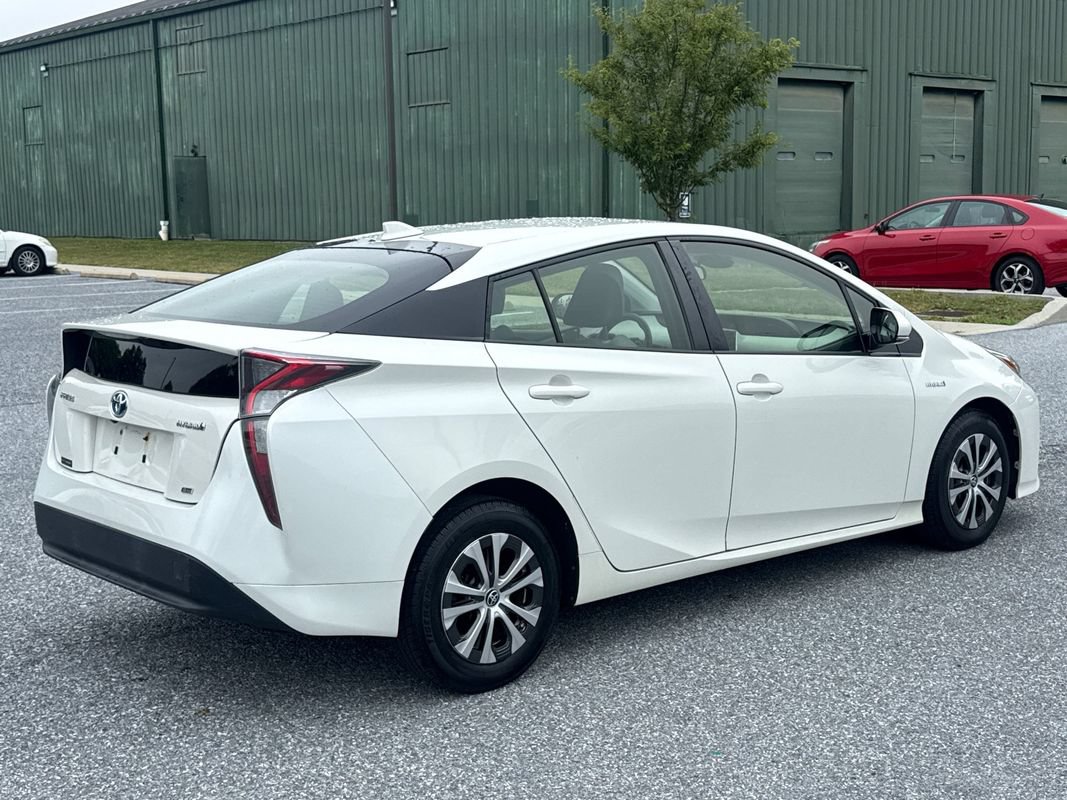 Used 2017 Toyota Prius Two FWD image 8