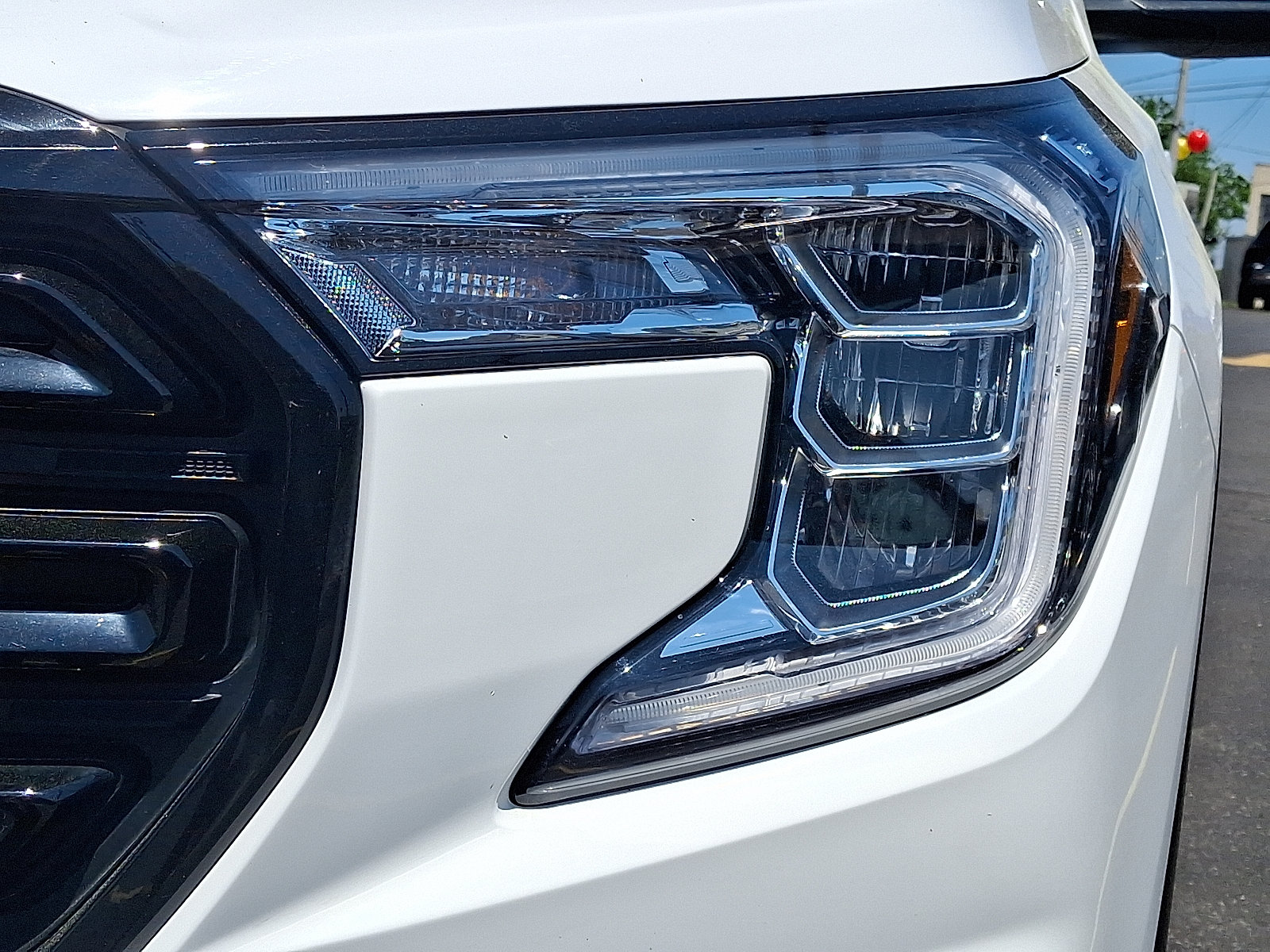 Used 2023 GMC Terrain SLE w/ Elevation Edition AWD/4WD image 10