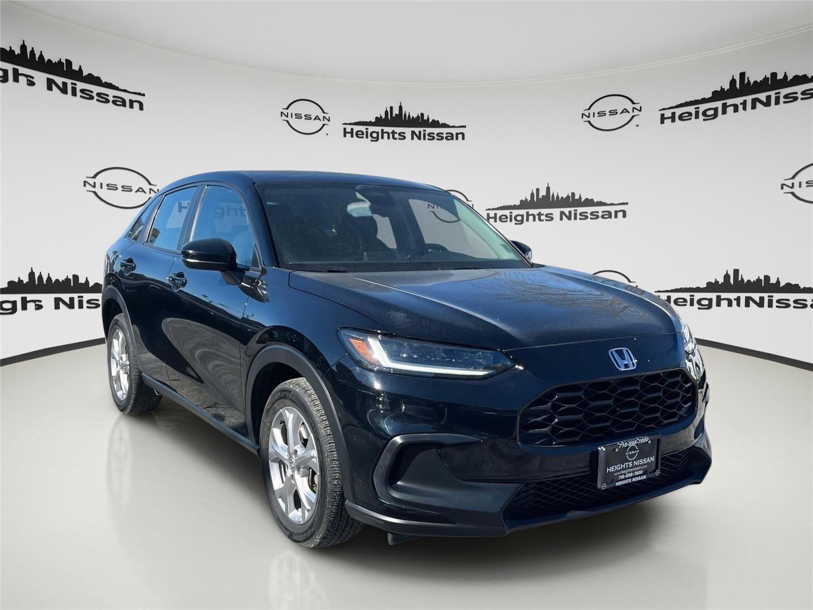 Used 2023 Honda HR-V LX image 1