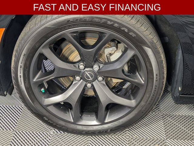 Used 2022 Chrysler 300 Touring w/ Sport Appearance Package RWD image 8