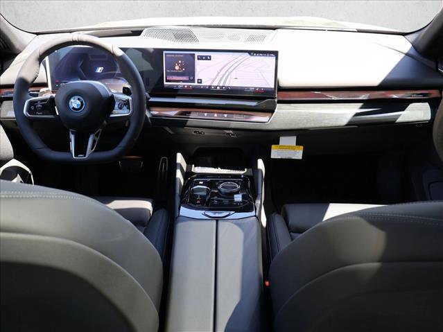 Used 2026 BMW 550e xDrive AWD/4WD image 16