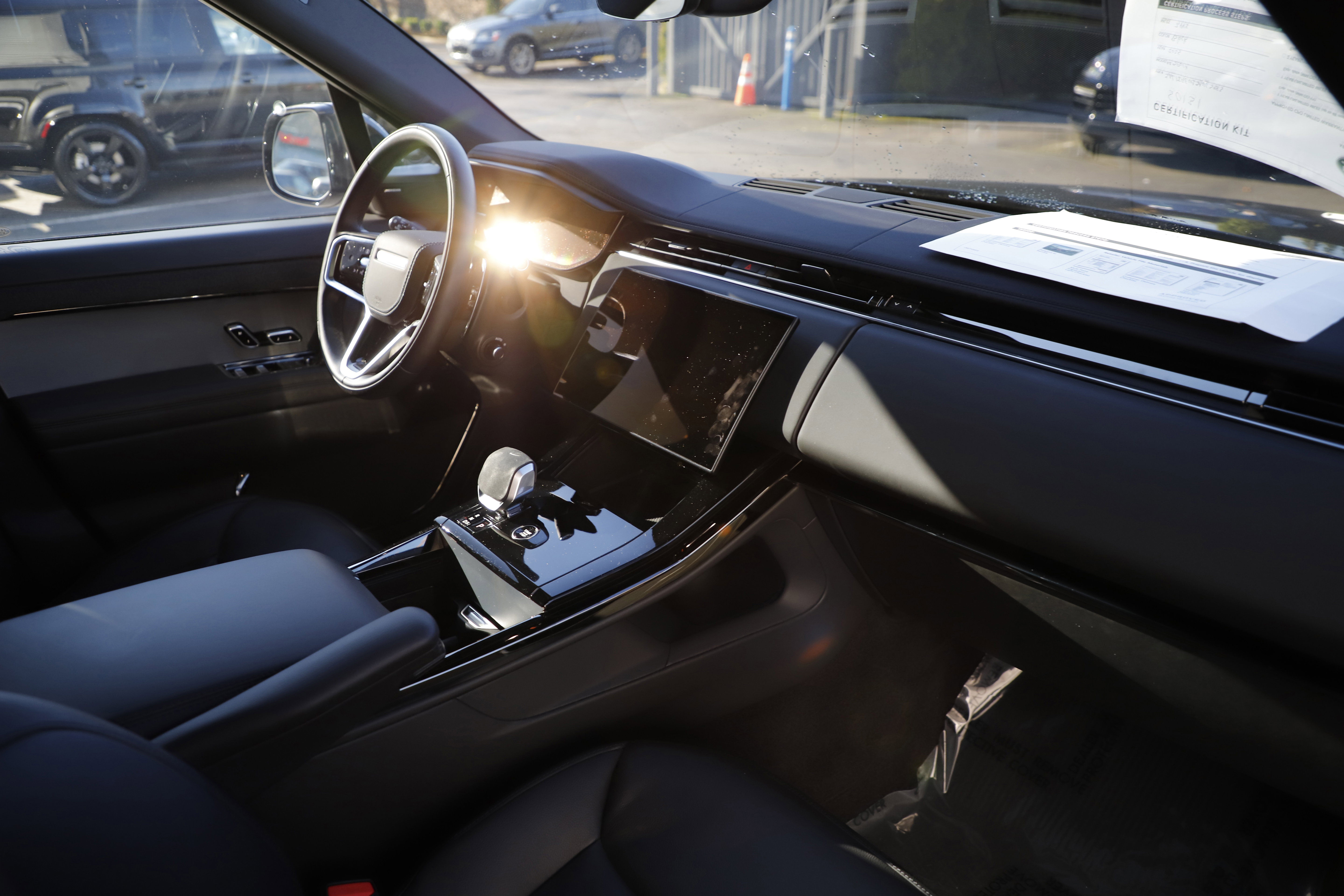 Certified 2025 Land Rover Range Rover Sport image 13