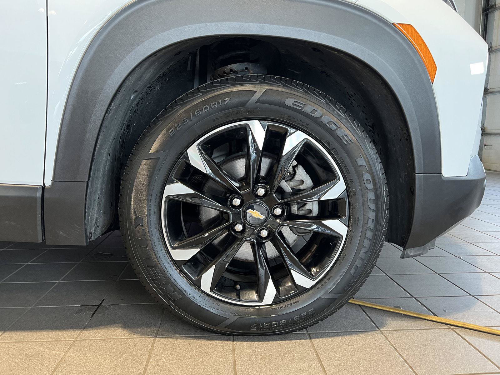 Used 2022 Chevrolet TrailBlazer LT FWD image 9