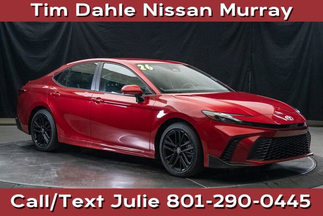 Used 2026 Toyota Camry SE image 1