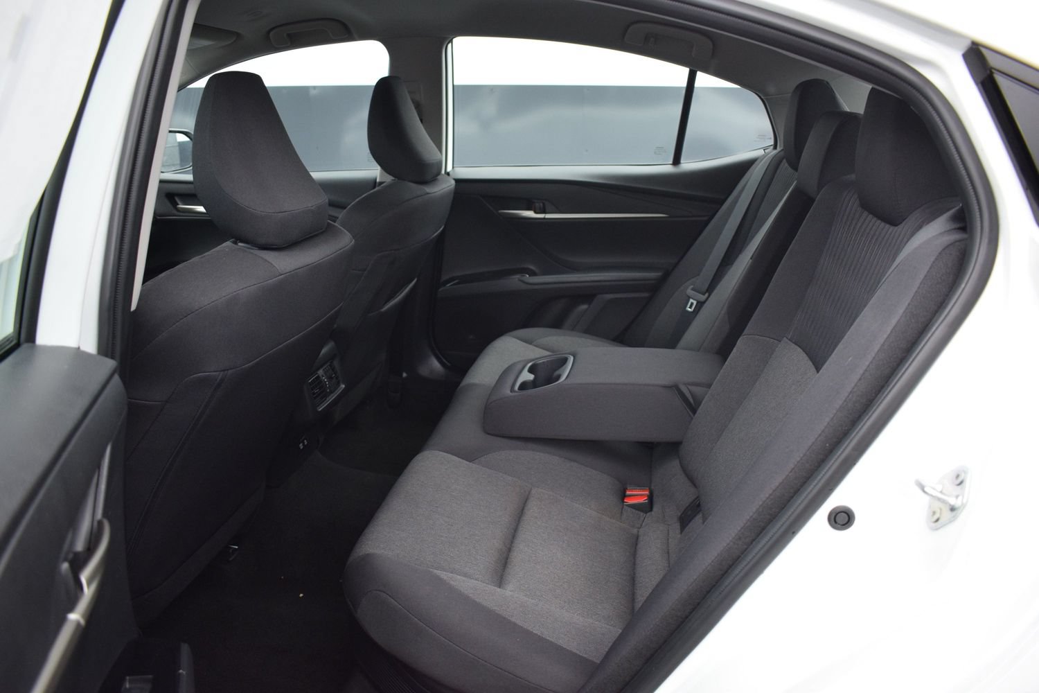 Used 2025 Toyota Camry LE FWD image 12