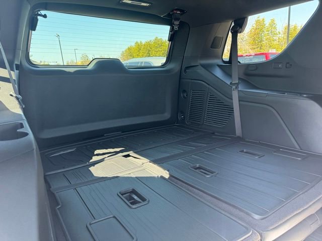New 2026 GMC Yukon Elevation w/ Elevation Premium Package AWD/4WD image 17