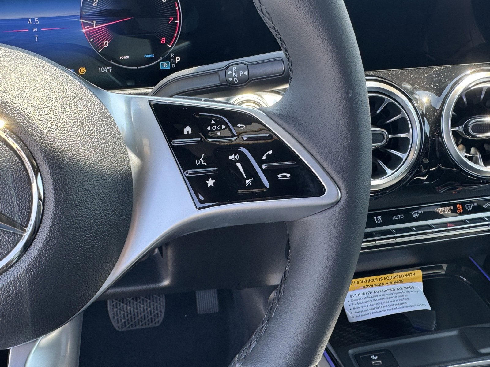 New 2026 Mercedes-Benz GLB 250 image 25