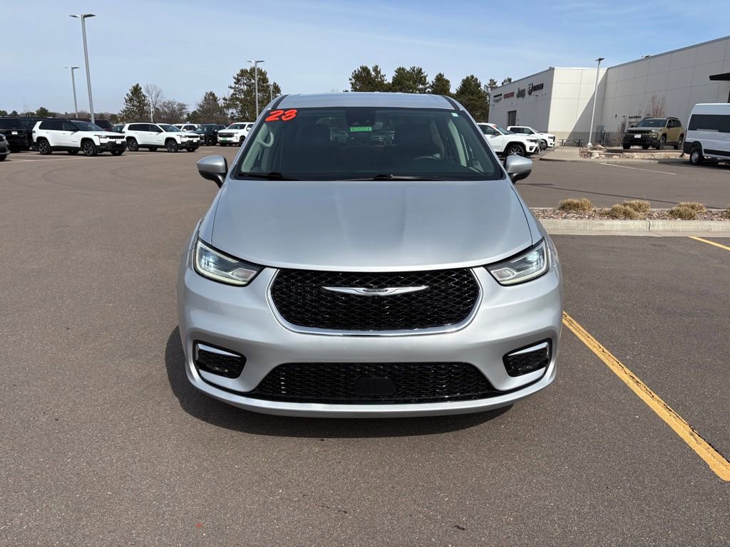Certified 2023 Chrysler Pacifica Touring-L FWD image 9