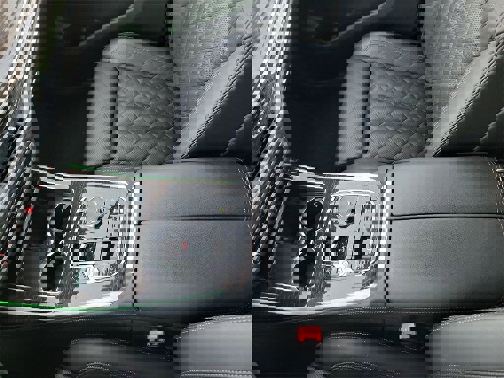 Used 2024 BMW X7 xDrive40i image 22