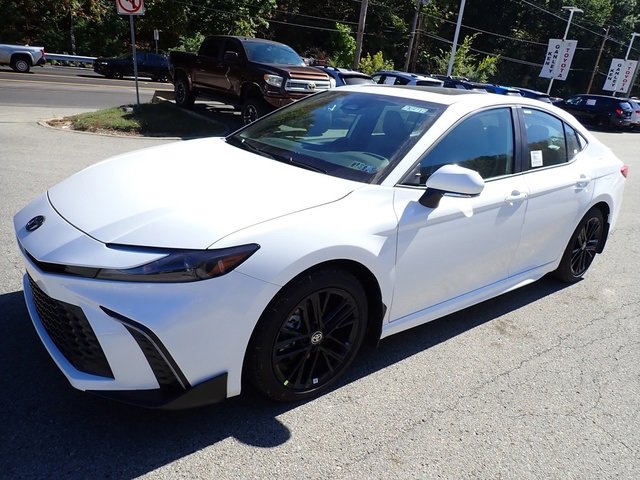 New 2026 Toyota Camry SE image 8