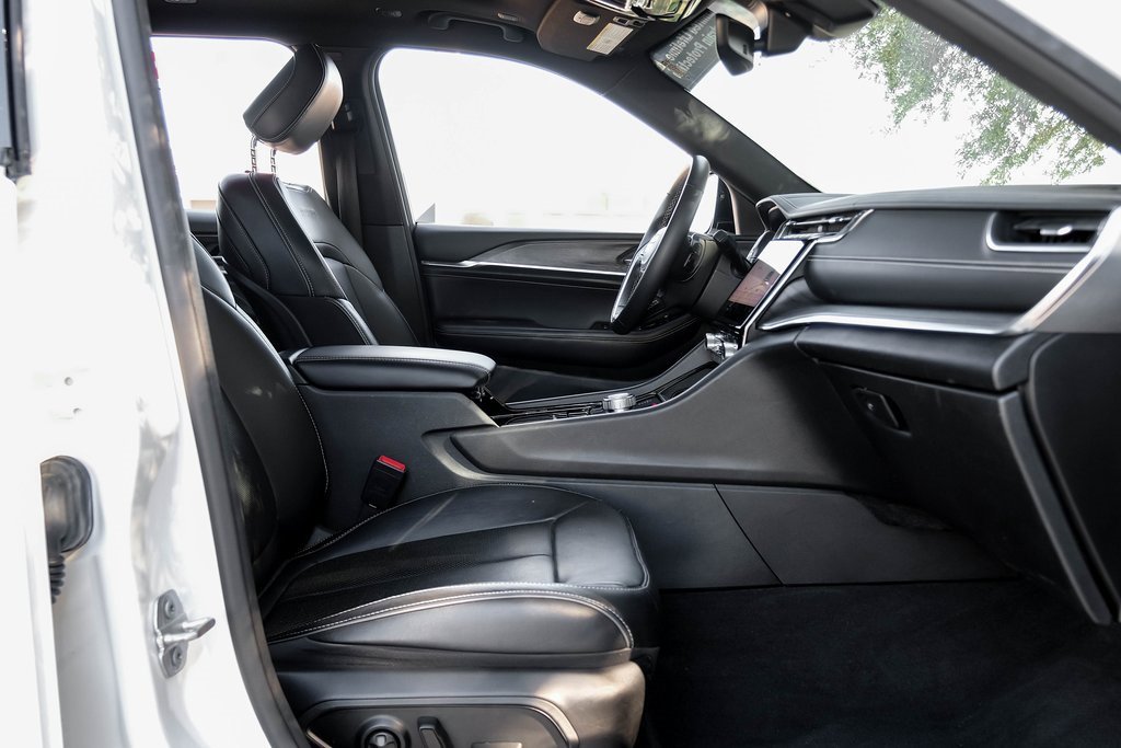 Used 2022 Jeep Grand Cherokee L Overland w/ MOPAR Finishing Package image 46