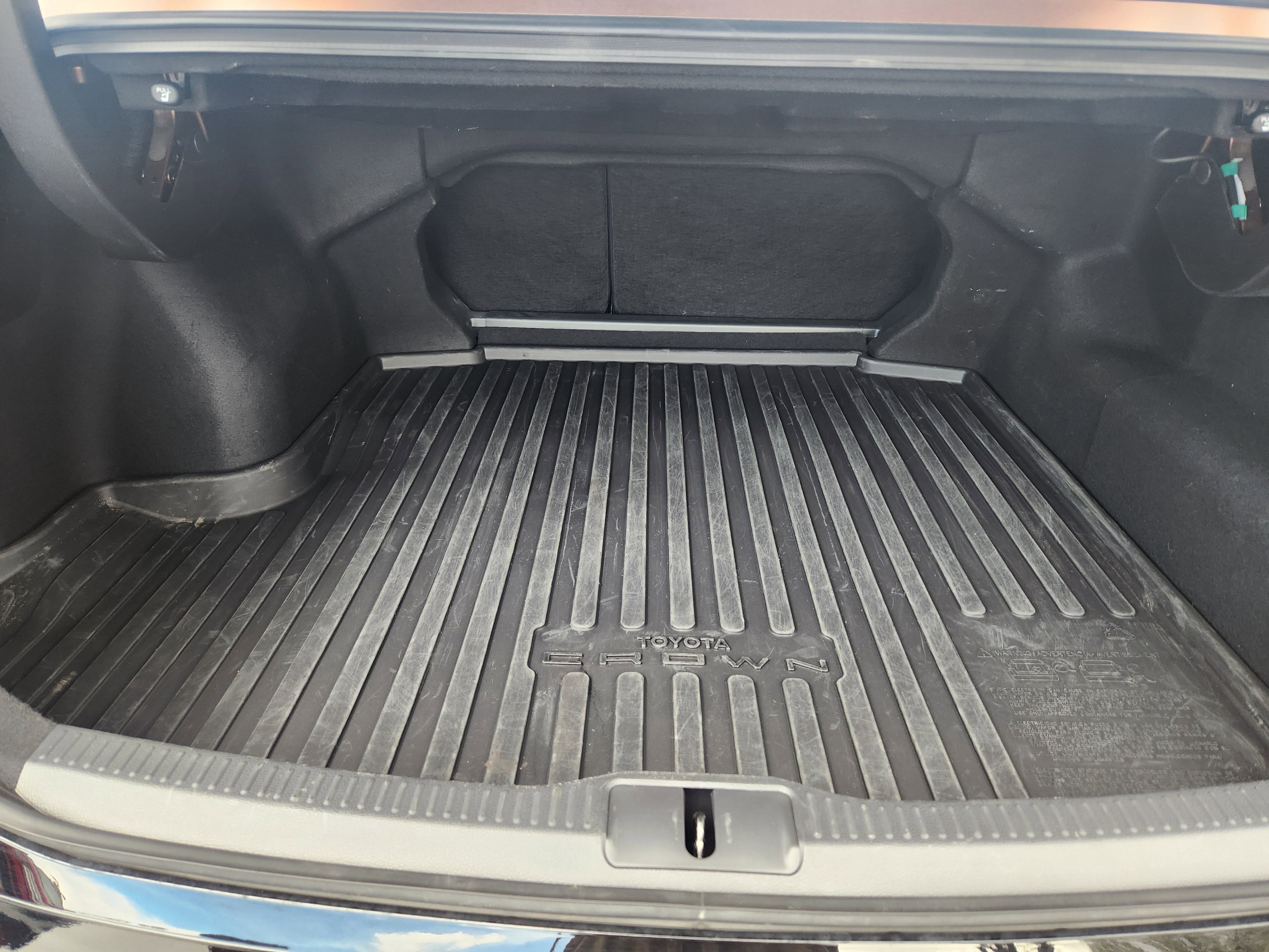 Used 2023 Toyota Crown Platinum image 22