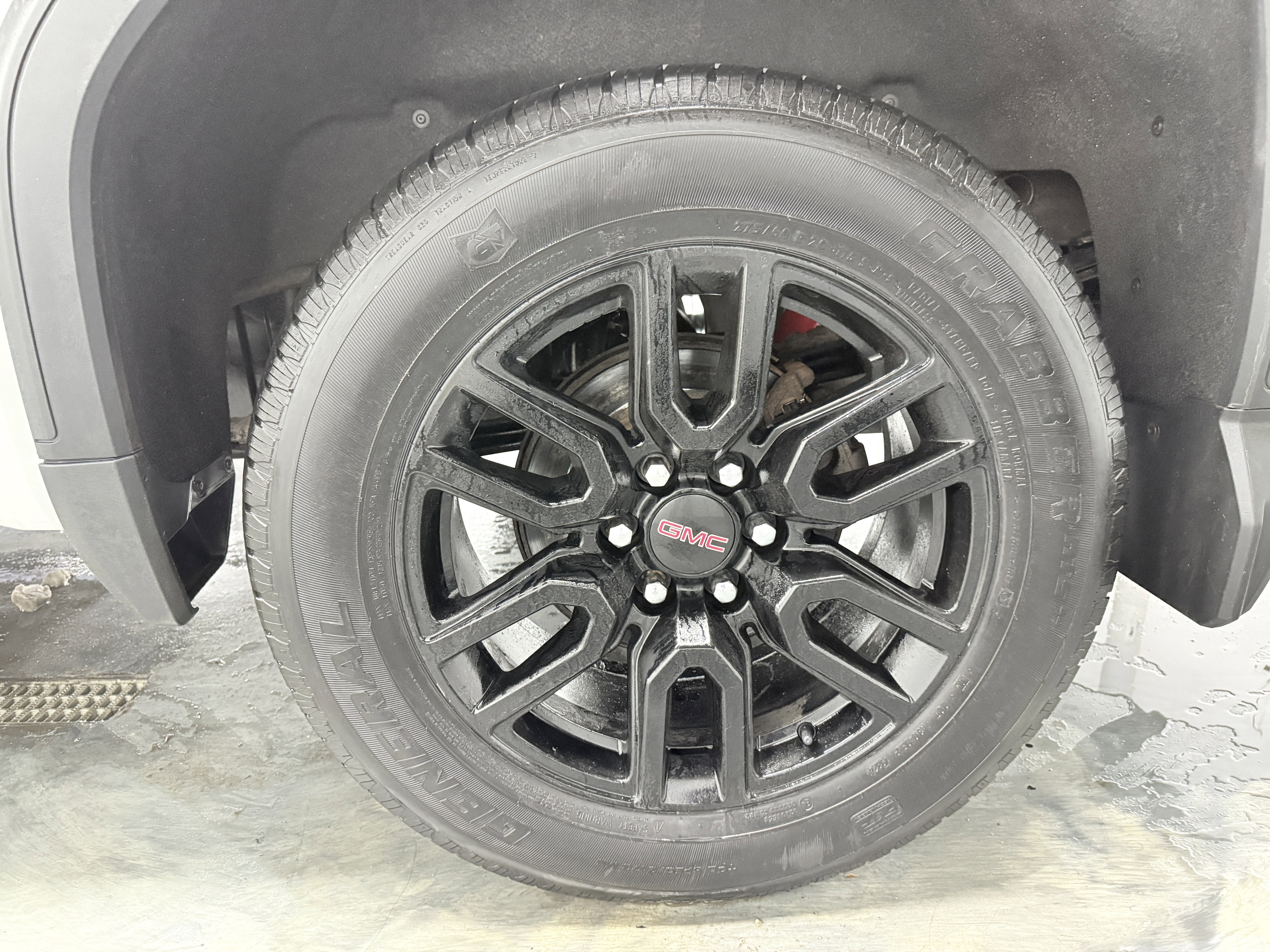 Used 2020 GMC Sierra 1500 Elevation image 27