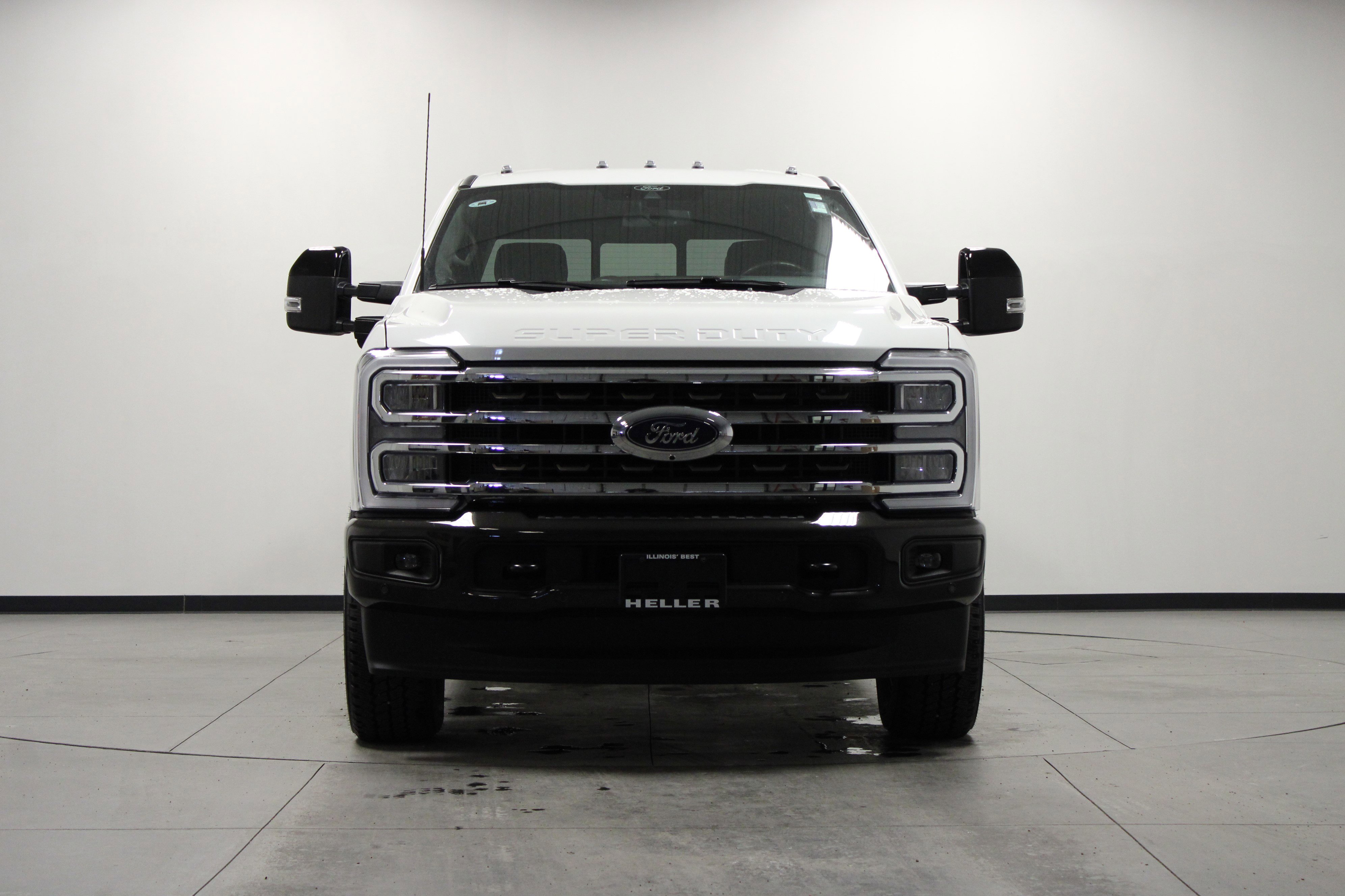 Used 2025 Ford F350 King Ranch image 9