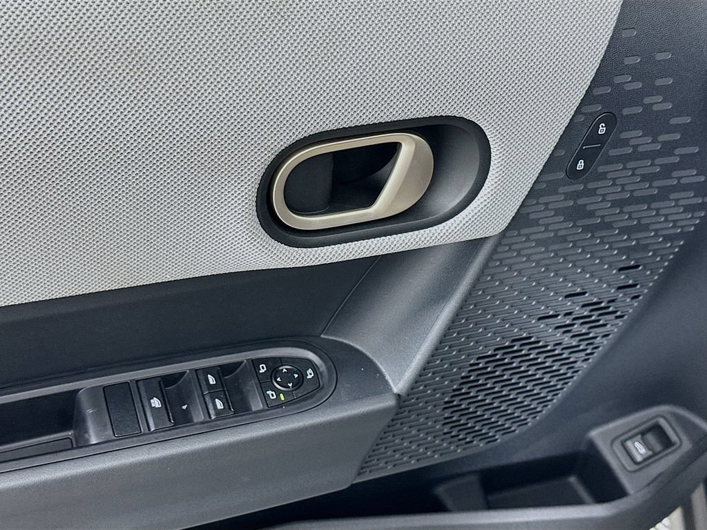 Certified 2025 MINI Cooper S FWD image 19