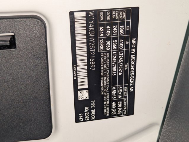 Used 2025 Mercedes-Benz Sprinter 2500 image 22